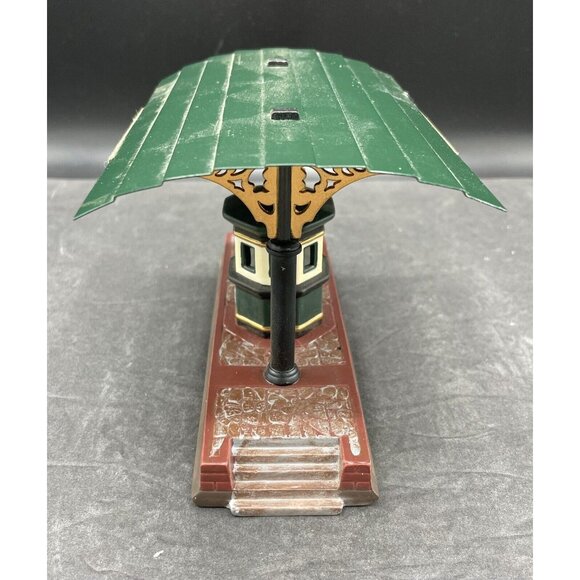 Dept 56 Victoria Station Train Platform Retired 5575-1 Heritage Village W/Box - Picture 5 of 9